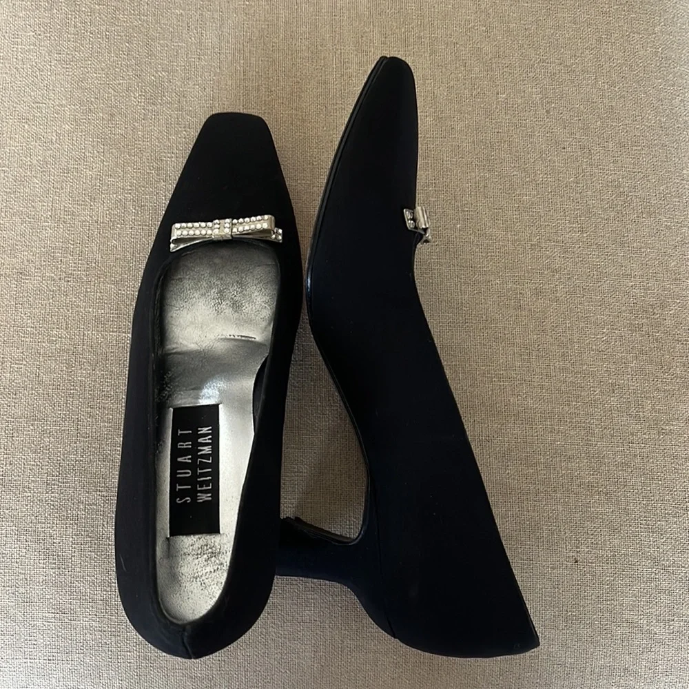 - EUC Stuart Weitzman black pumps with rhinestones Bow square toe size 5B